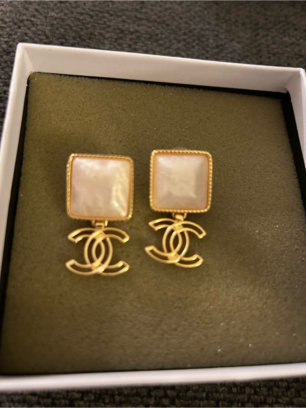 Accessories Subcategory Identification - Picture 2 of 3